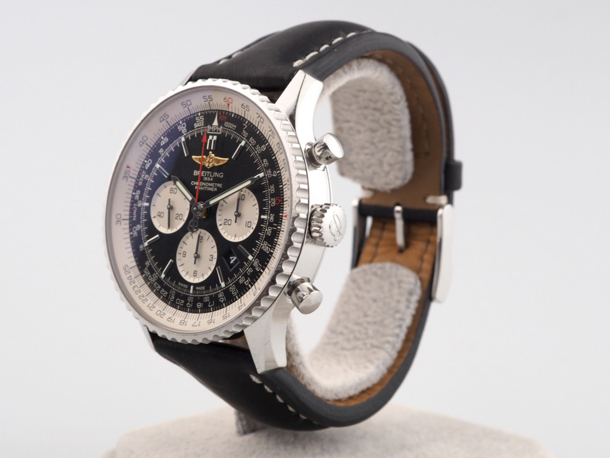 Швейцарские часы Breitling Navitimer 1 B01 Chronograph