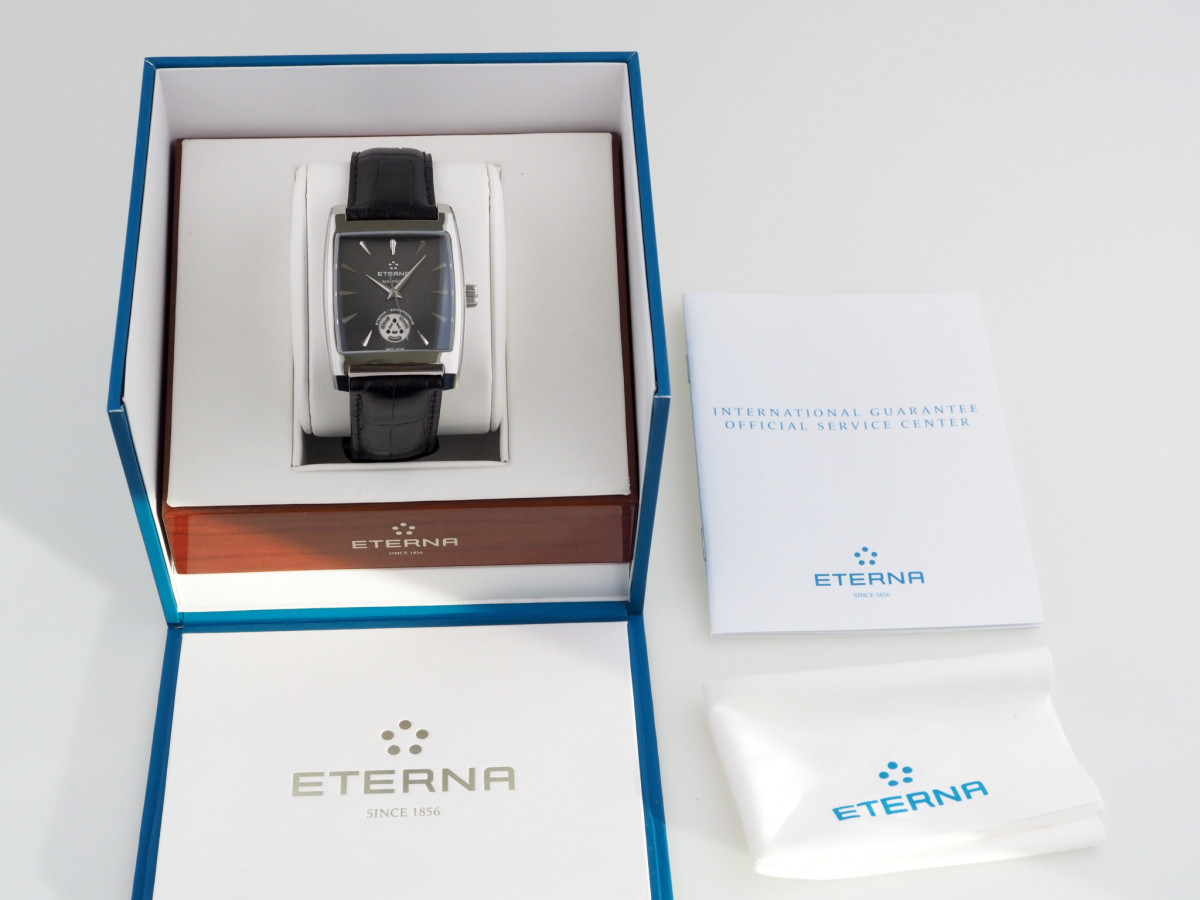 Швейцарський годинник Eterna Madison Three-Hands Spherodrive