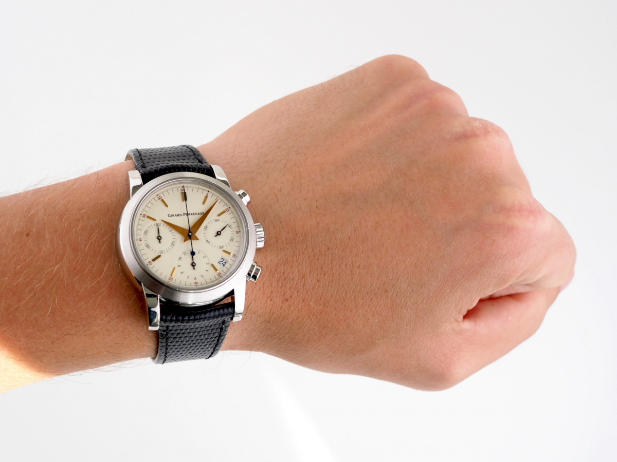 Швейцарские часы Girard Perregaux Ferrari Chronograph