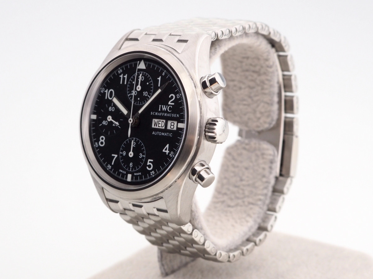 Швейцарские часы IWC Pilot Spitfire Chronograph