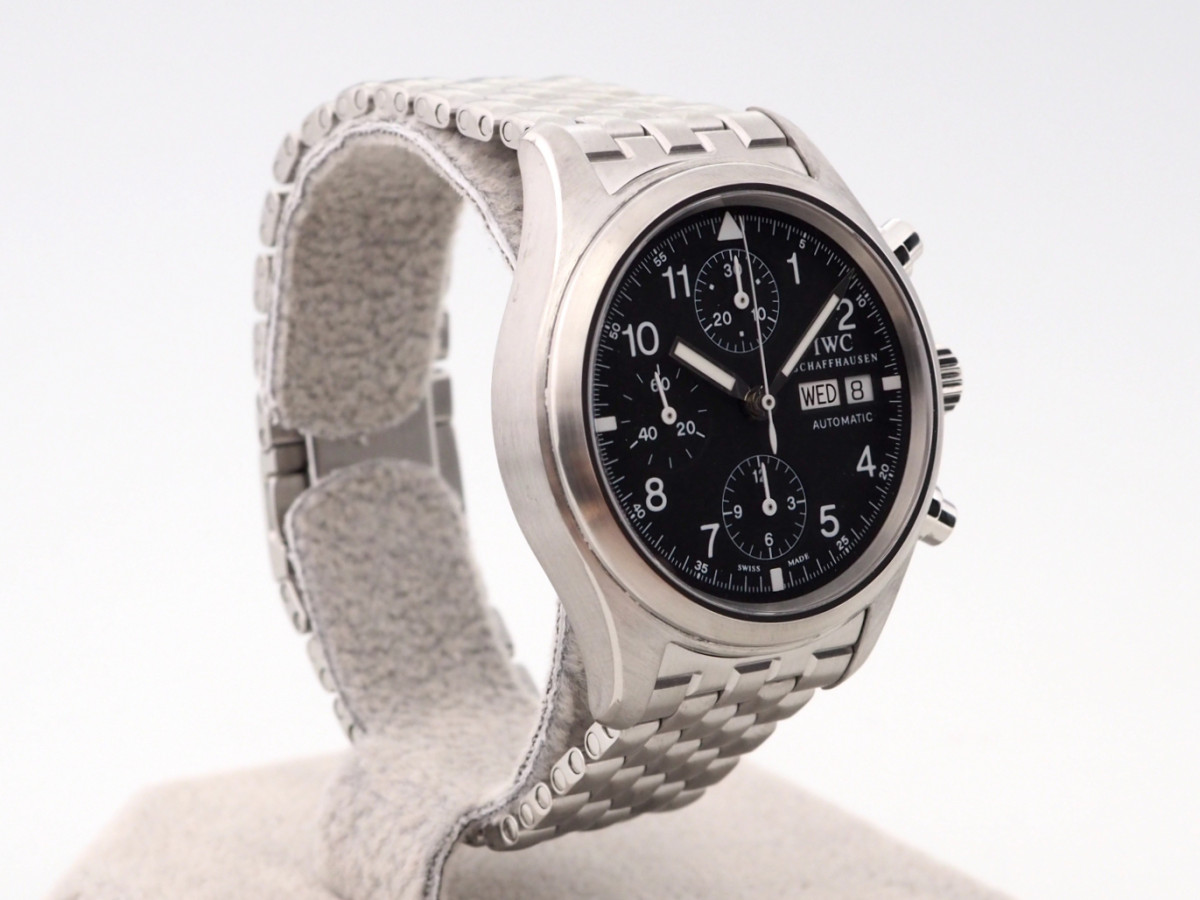 Швейцарские часы IWC Pilot Spitfire Chronograph