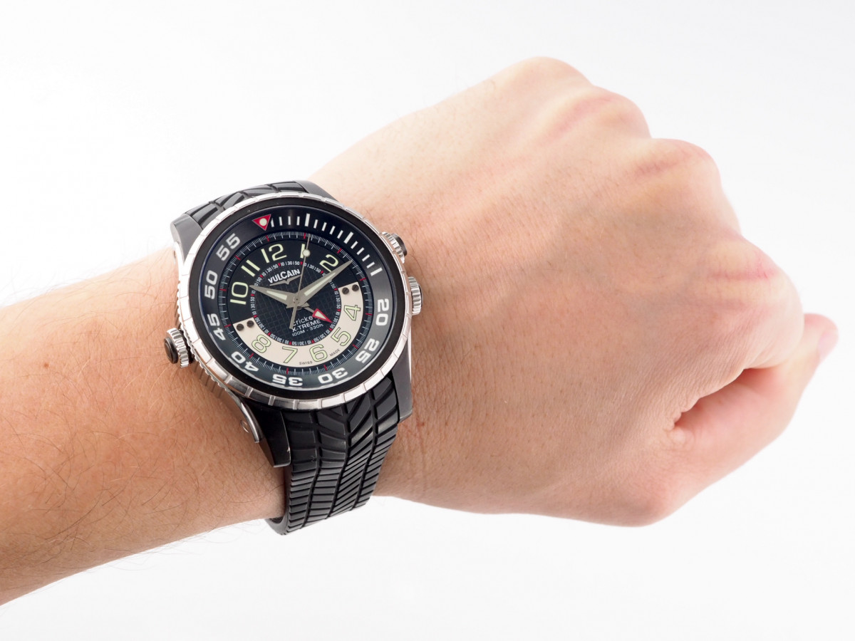Швейцарские часы Vulcain Cricket Aviator Diver X-Treme
