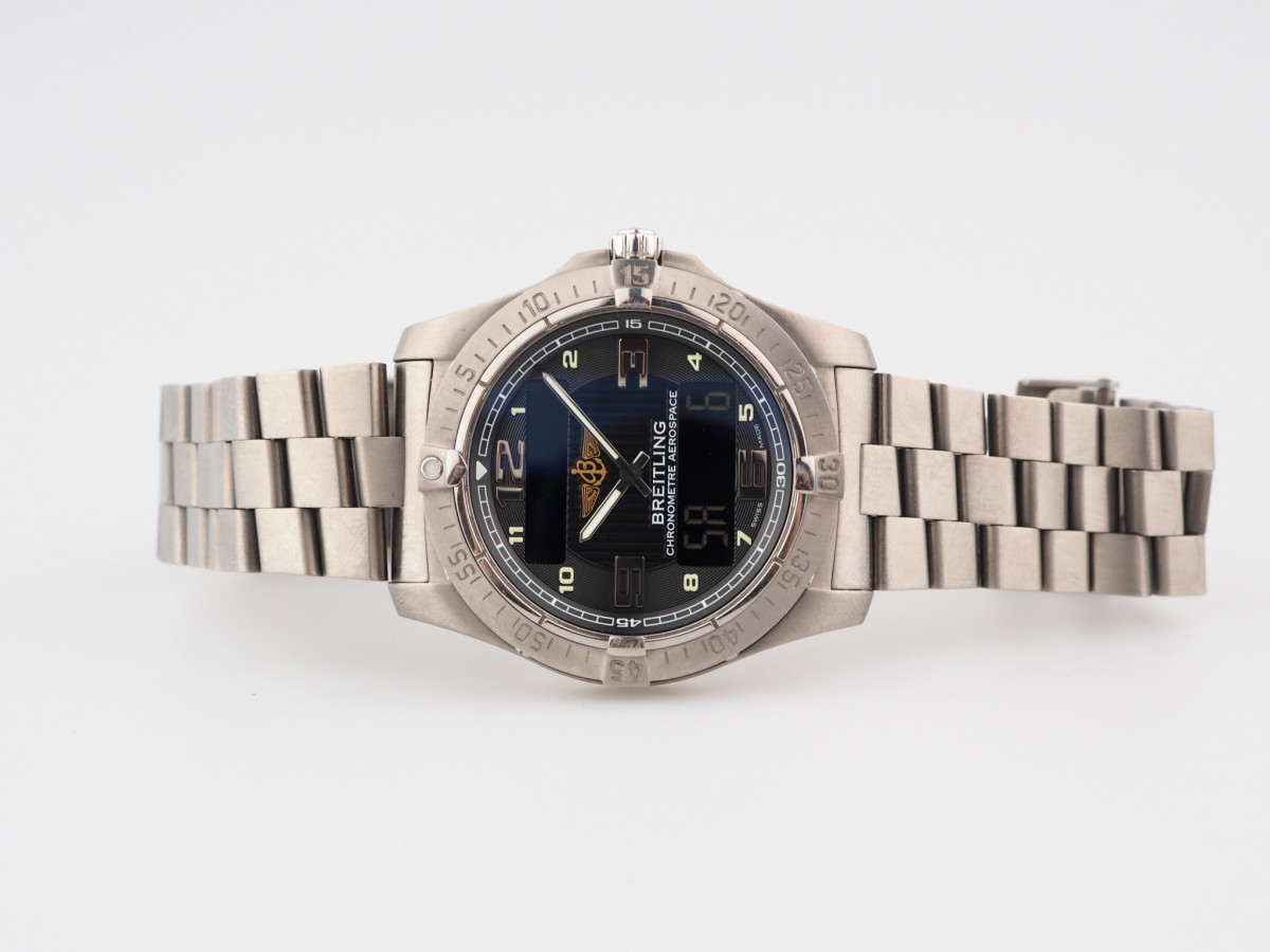 Швейцарський годинник Breitling Aerospace