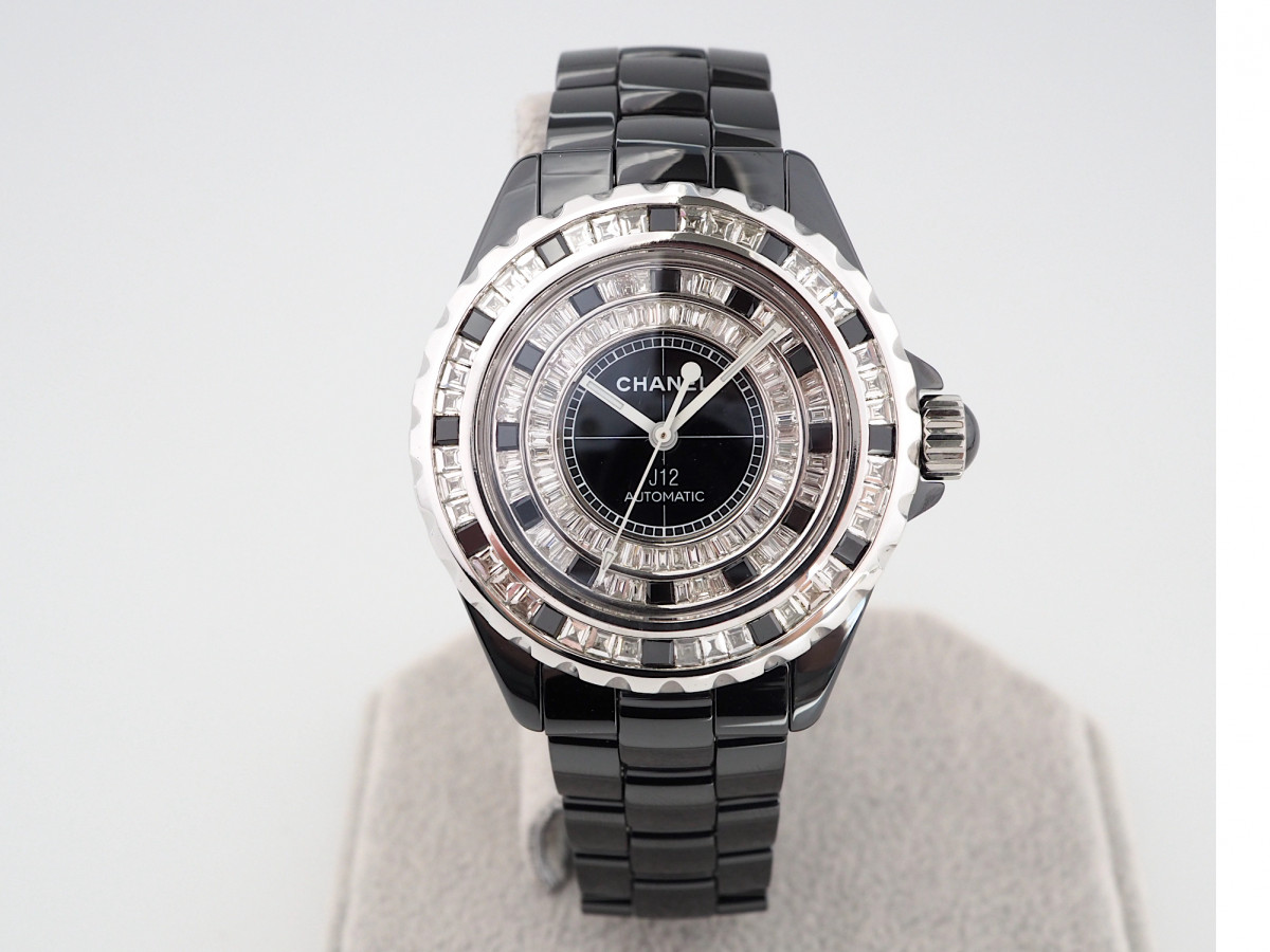 Швейцарские часы Chanel J12