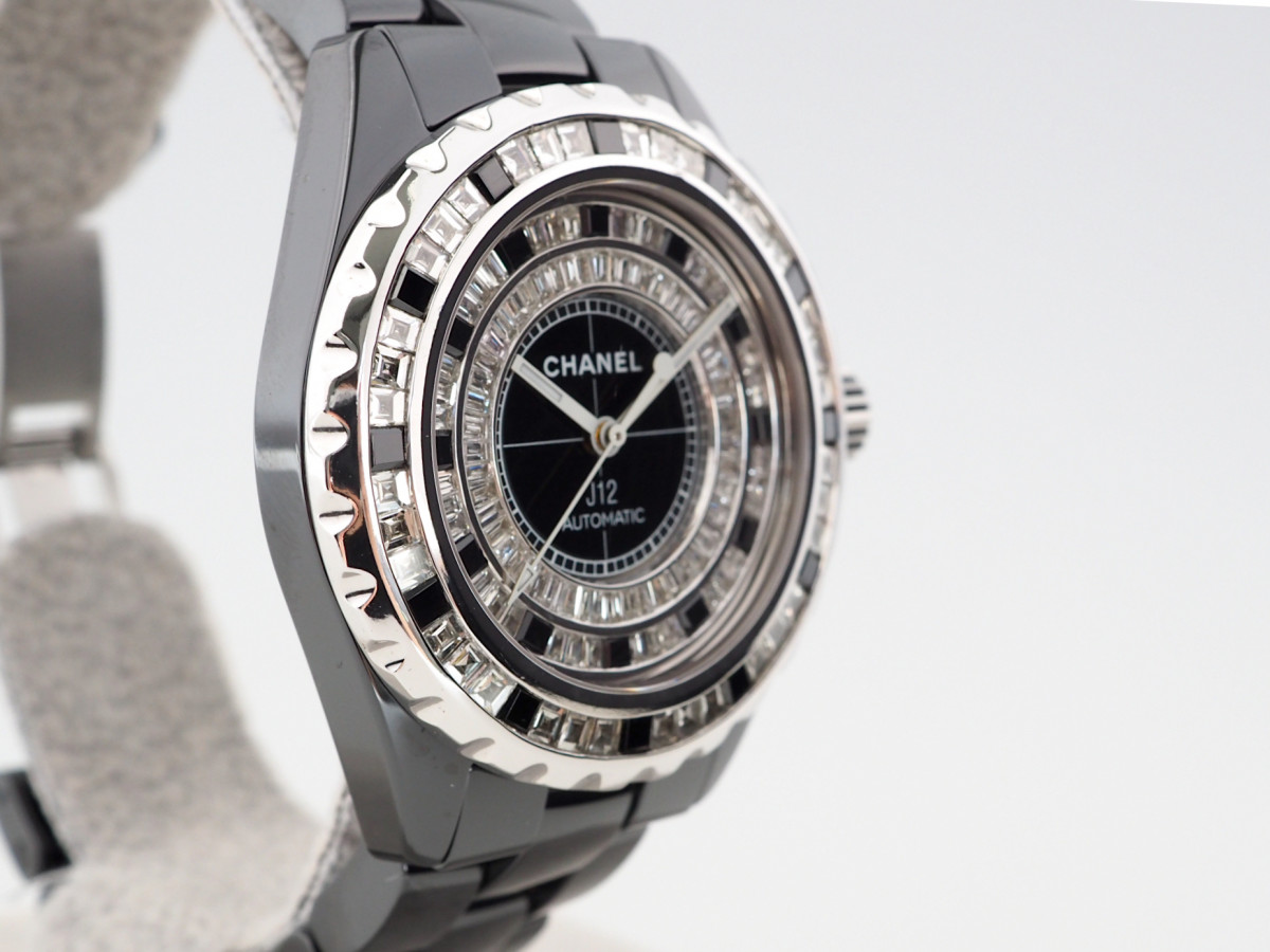 Швейцарские часы Chanel J12