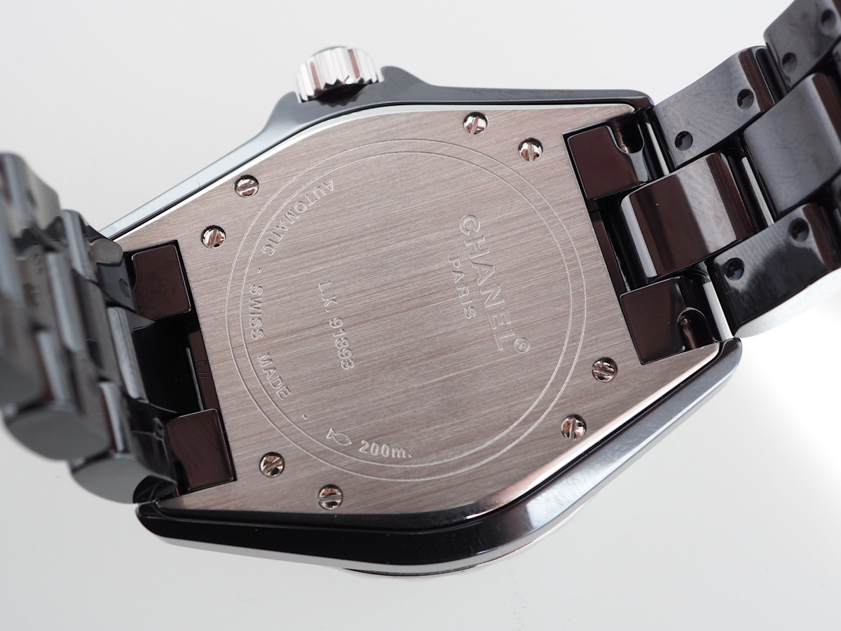 Швейцарские часы Chanel J12