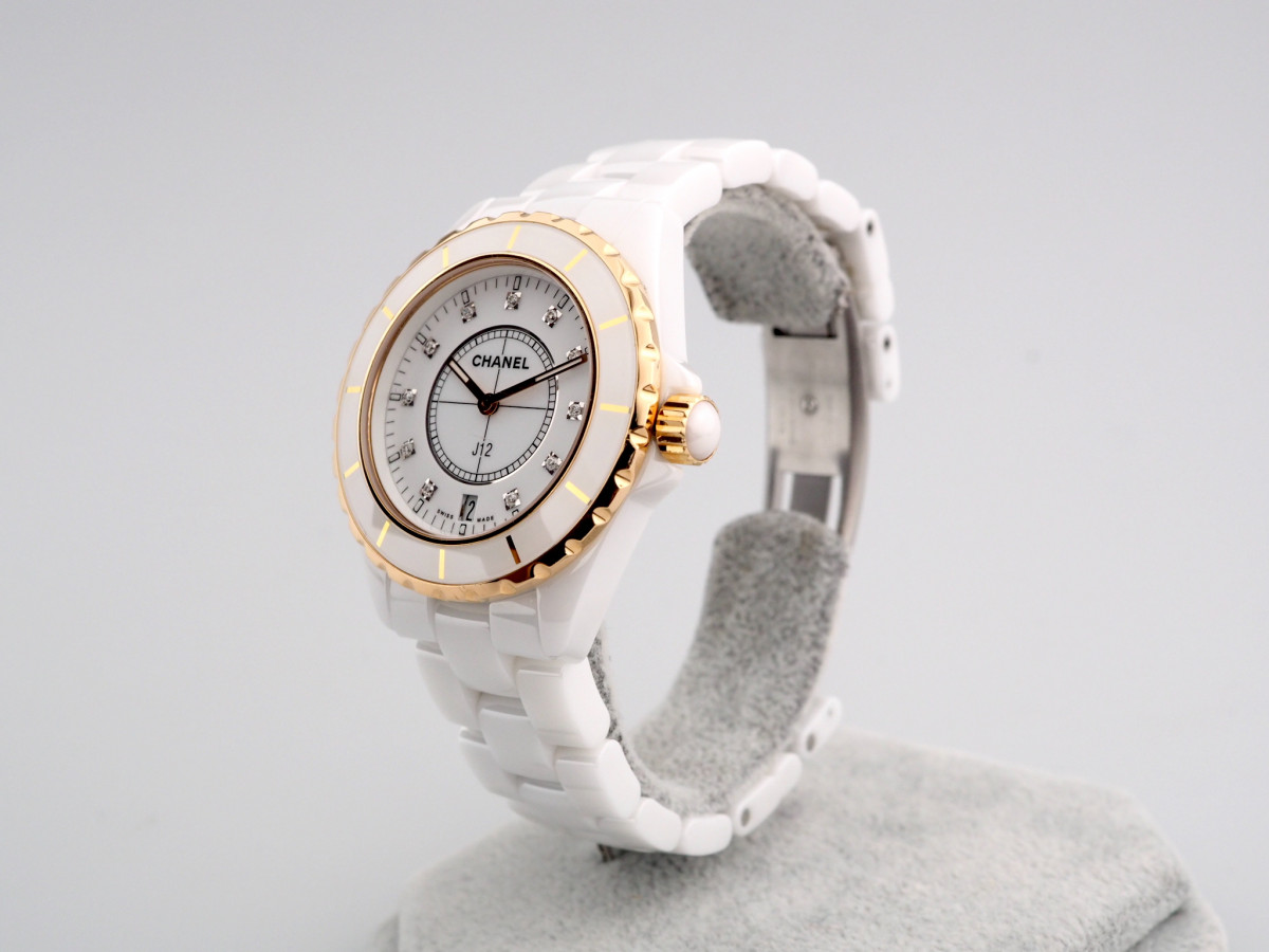 Швейцарський годинник Chanel J12