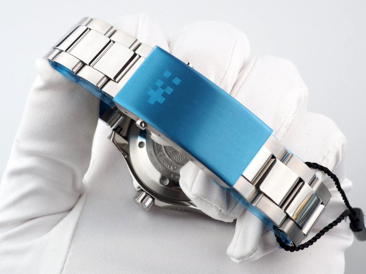 Швейцарские часы Christopher Ward C60 Trident Pro 600