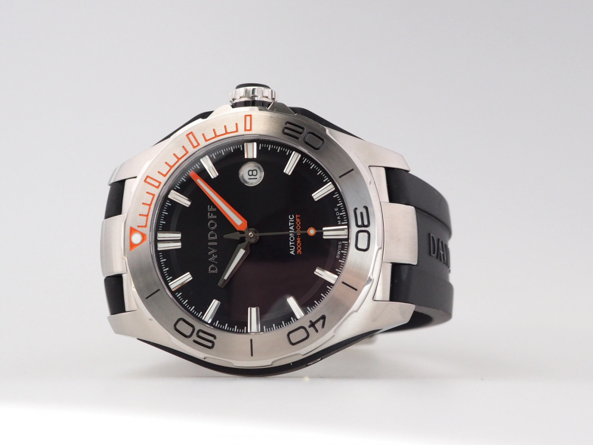 Швейцарские часы Davidoff Velocity Diver Black Dial Rubber Strap