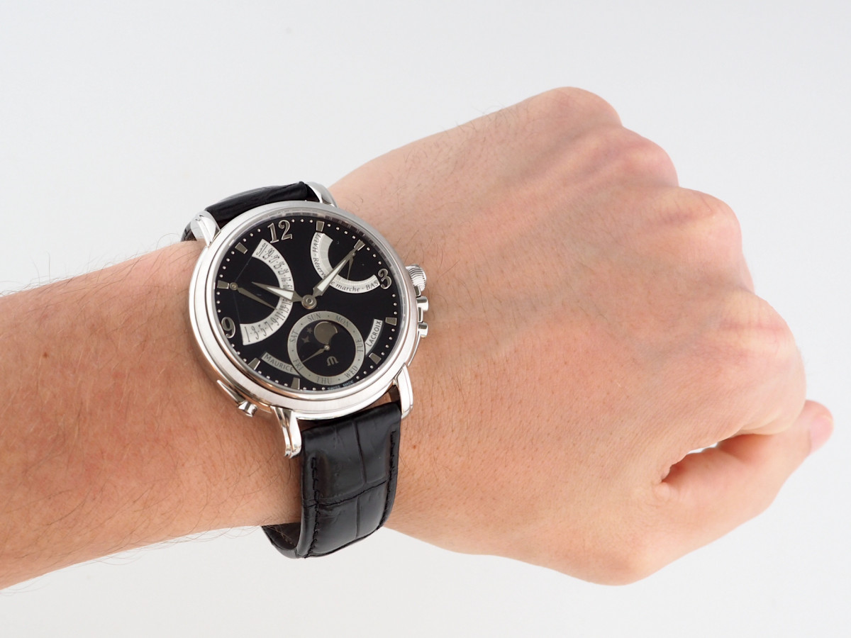 Швейцарський годинник Lacroix Masterpiece Lune Retrograde