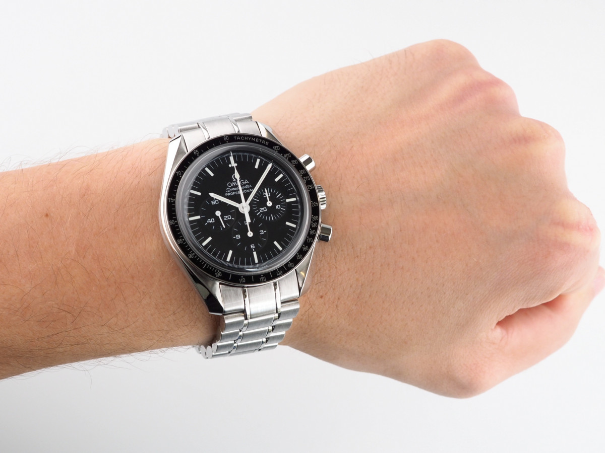 Швейцарские часы Omega Speedmaster Moonwatch Professional Chronograph