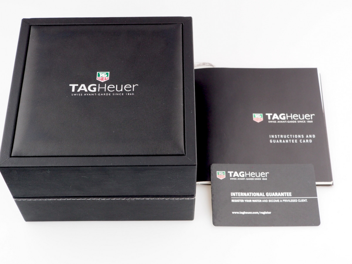 Швейцарський годинник TAG Heuer Carrera Heritage