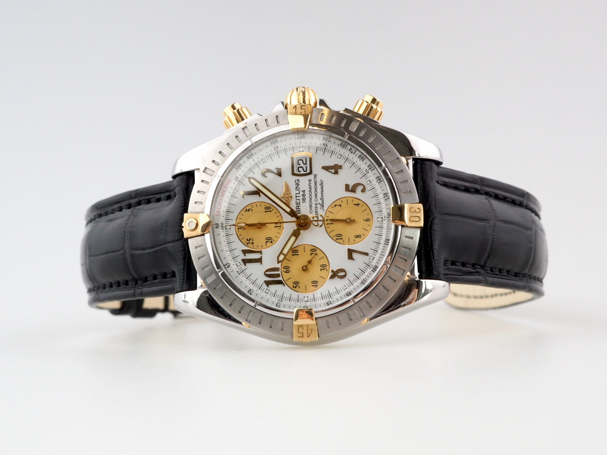 Швейцарський годинник Breitling Chronomat Evolution
