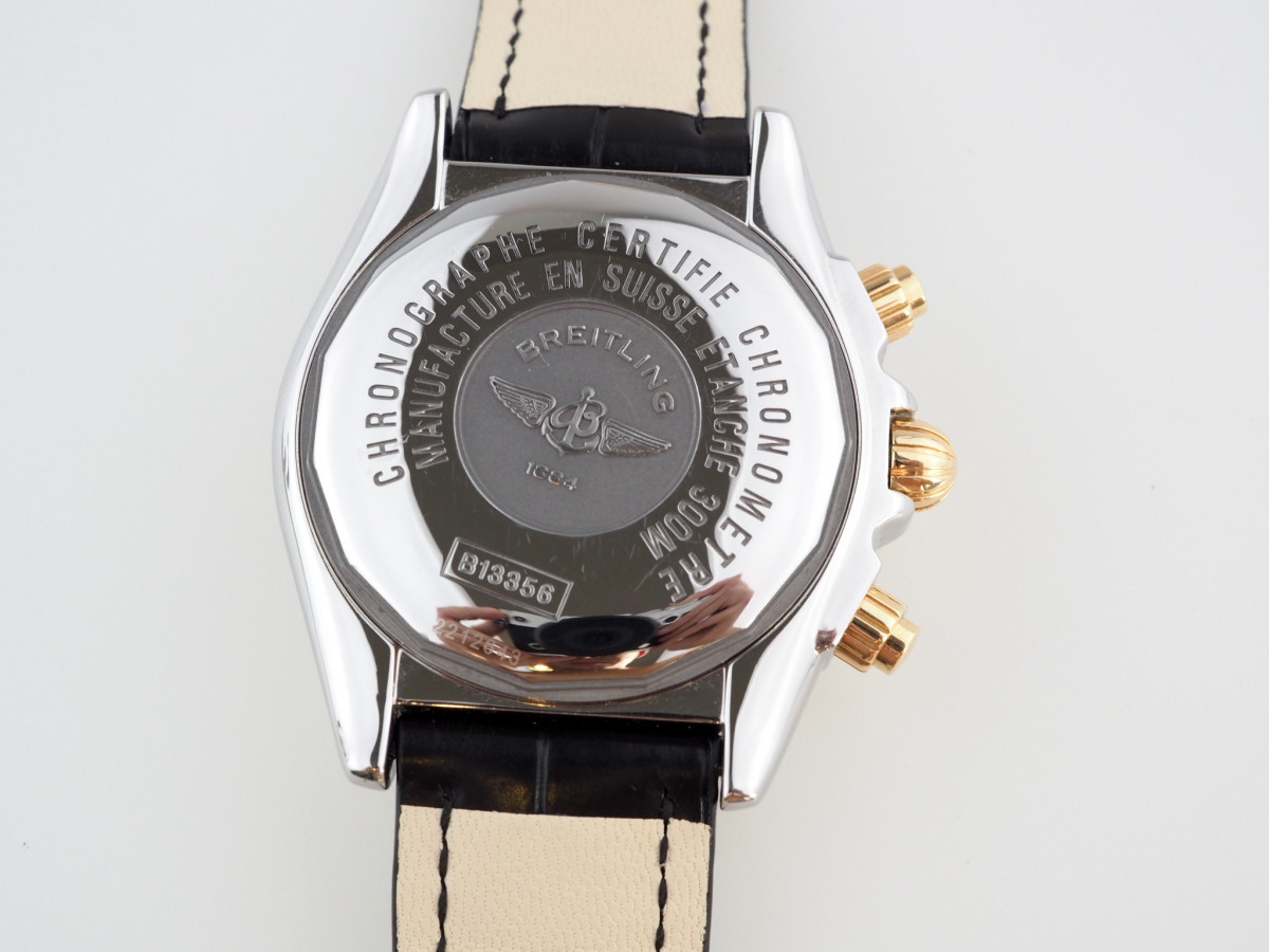 Швейцарський годинник Breitling Chronomat Evolution