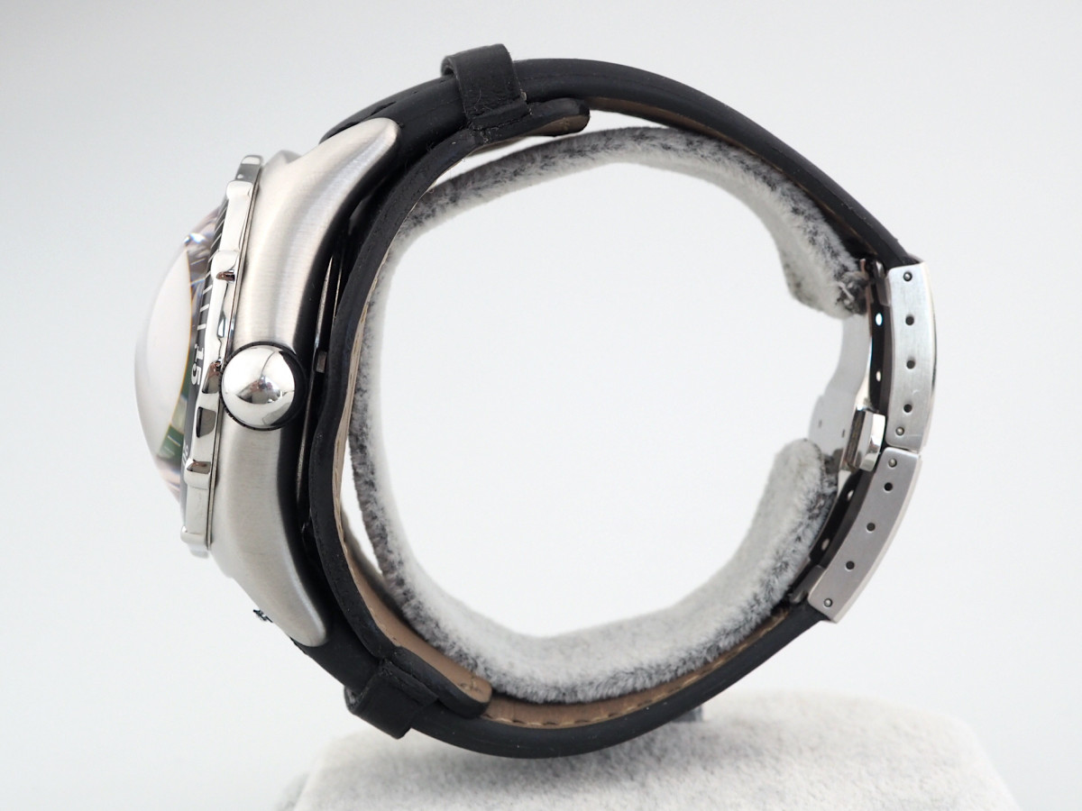 Швейцарський годинник Bubble Shark Dive Bomber Limited