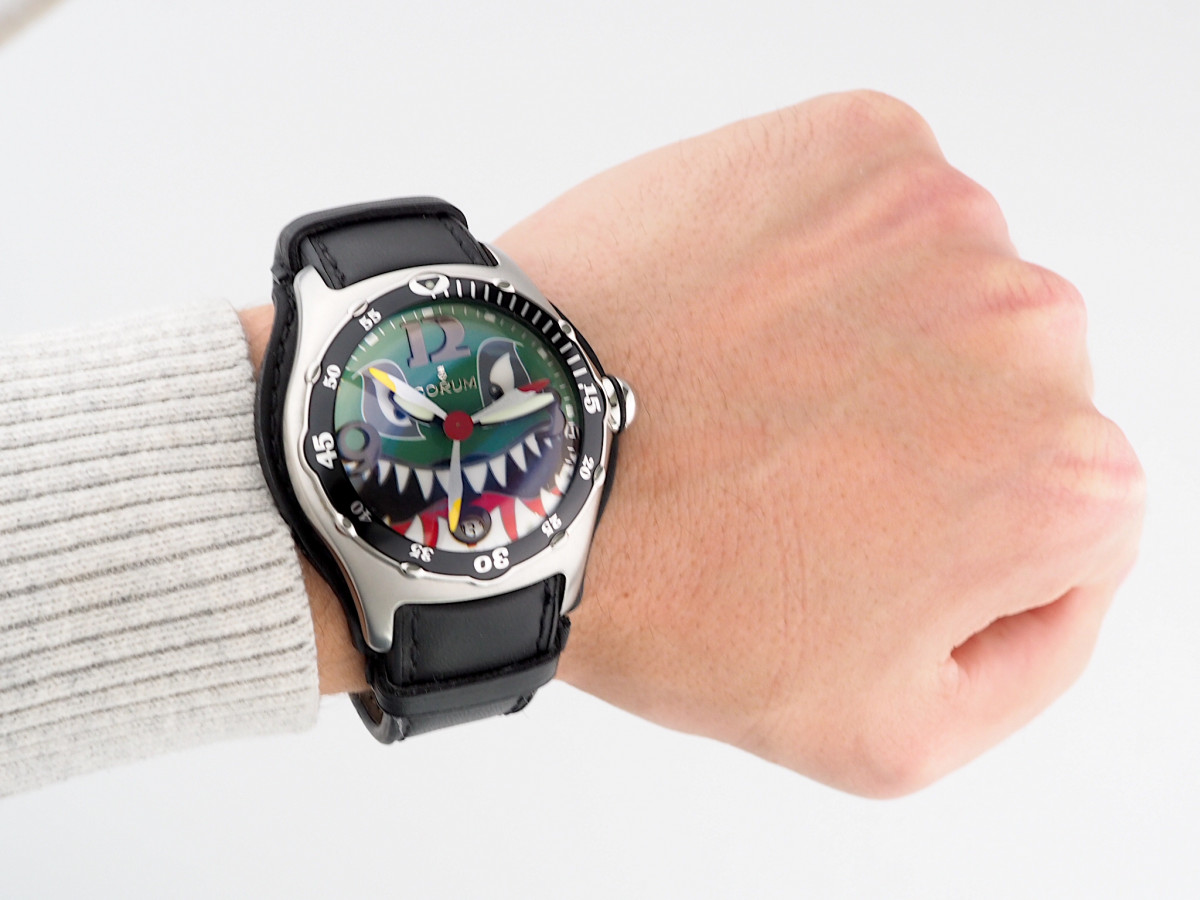 Швейцарський годинник Bubble Shark Dive Bomber Limited