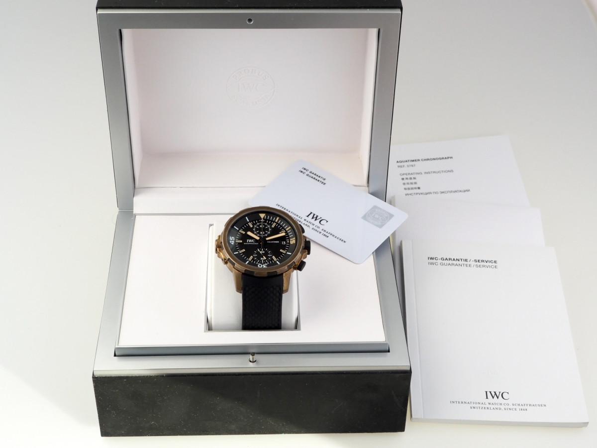 Швейцарские часы IWC Aquatimer Chronograph Expedition Charles Darwin