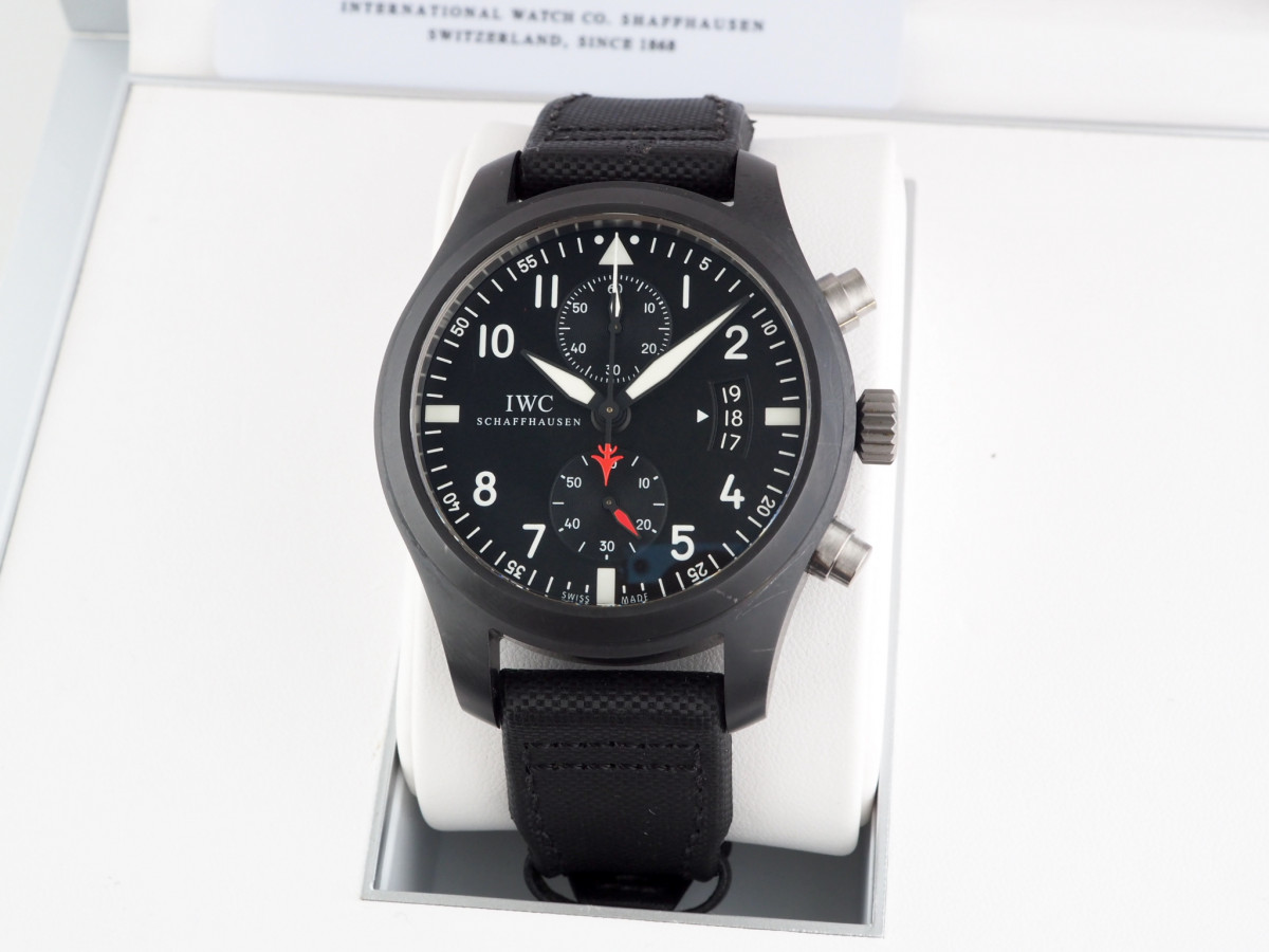 Швейцарские часы IWC Pilot Top Gun Ceramic Chronograph