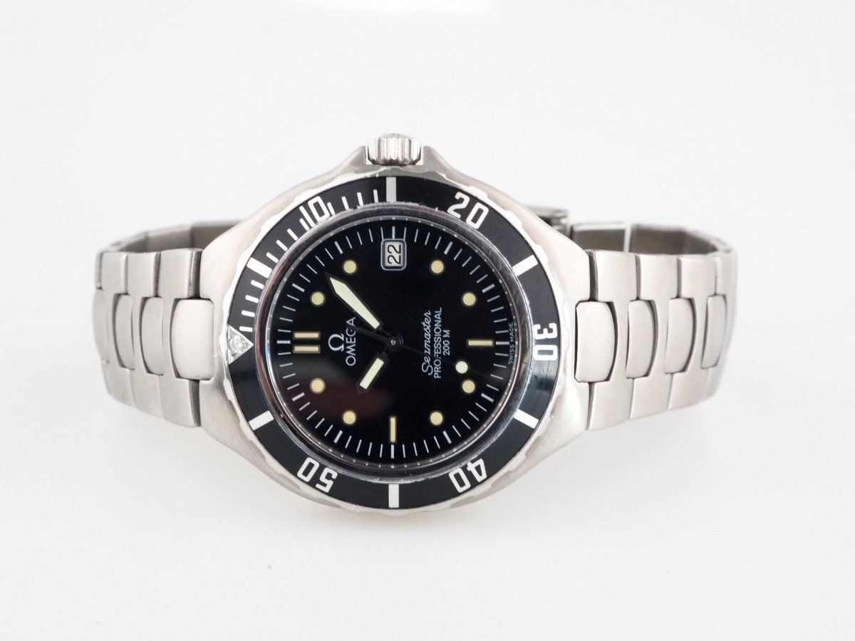 Swiss watch Omega Seamaster Professional 200m Quartz