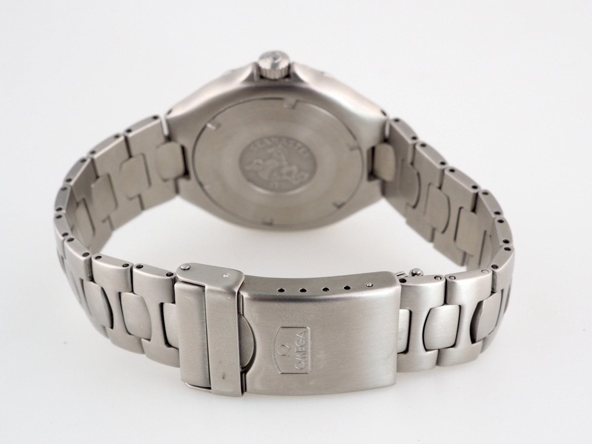 Swiss watch Omega Seamaster Professional 200m Quartz