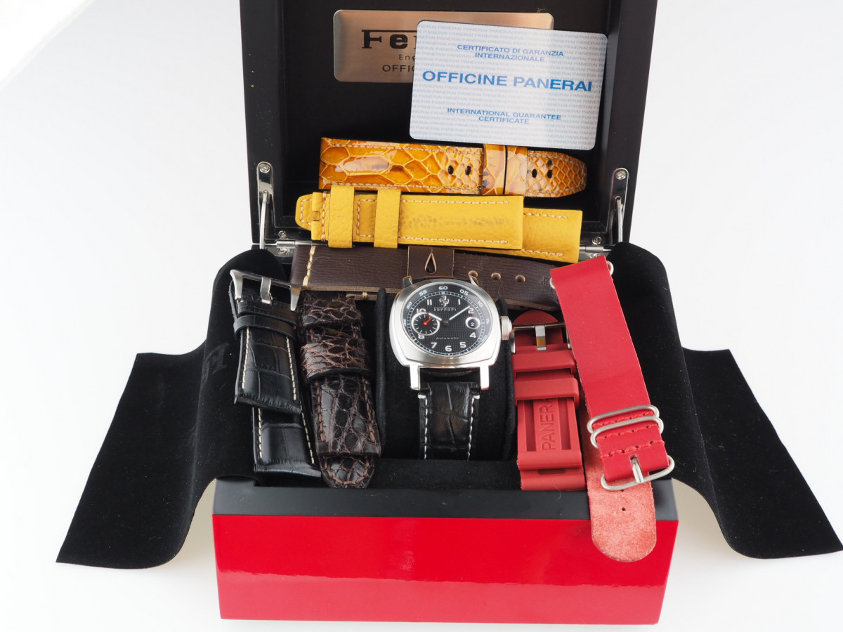 Швейцарские часы Panerai Ferrari Granturismo