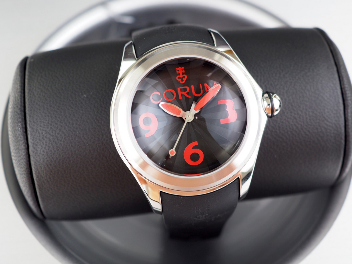 Швейцарський годинник Corum bubble Luminova