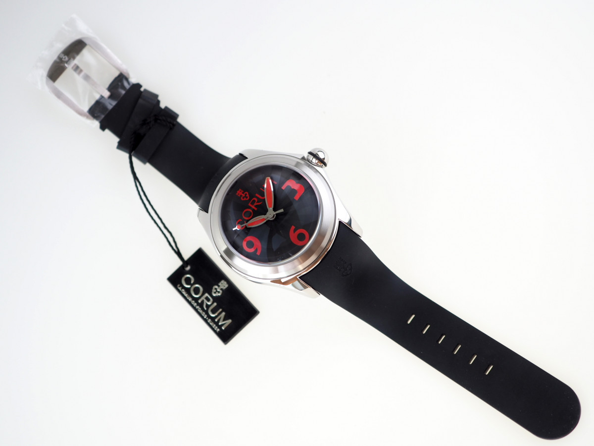 Швейцарський годинник Corum bubble Luminova