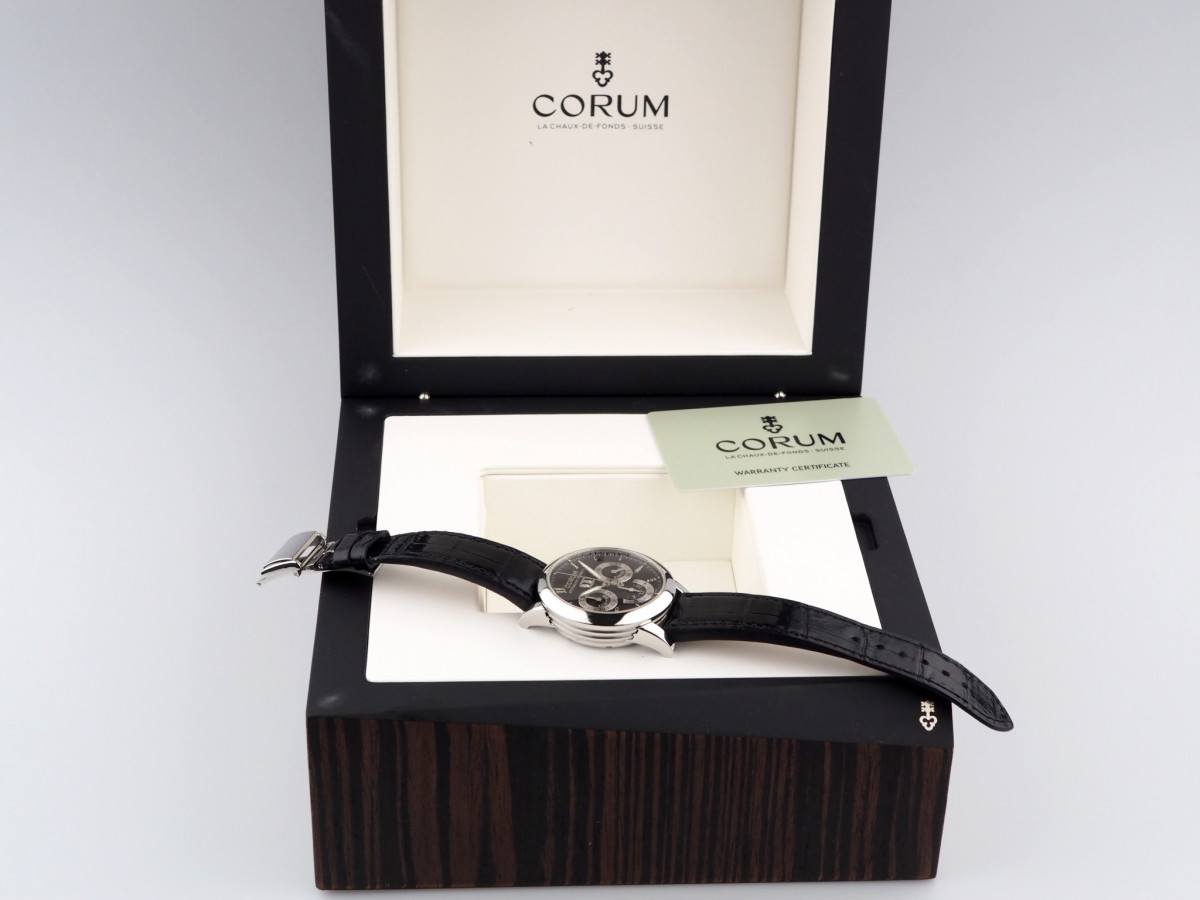Швейцарський годинник Corum Classical Chrono Flyback Limited Edition