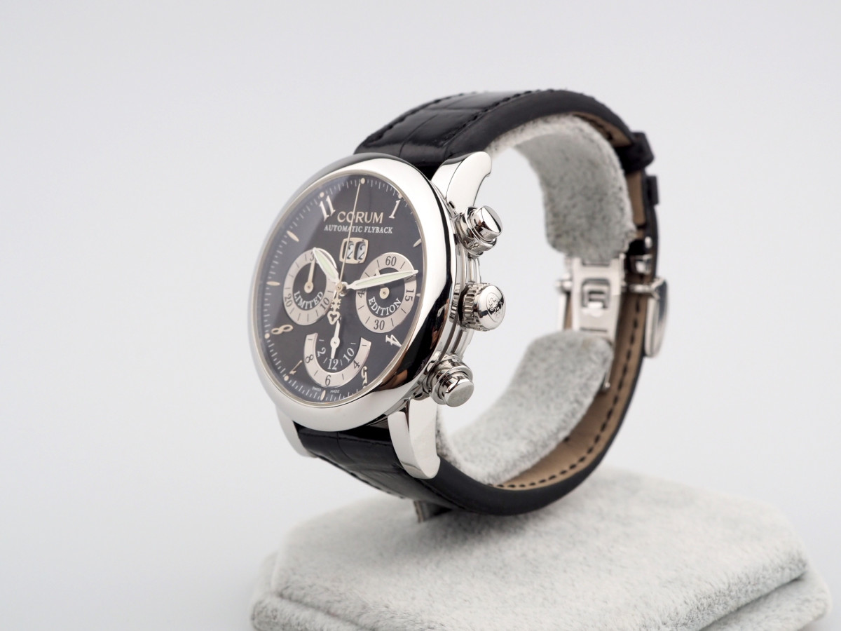 Швейцарський годинник Corum Classical Chrono Flyback Limited Edition