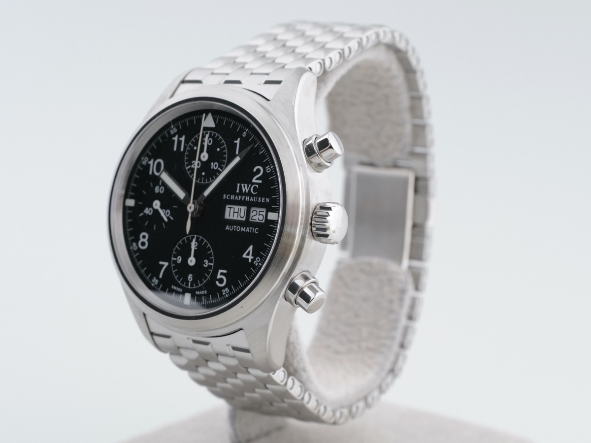 Швейцарские часы IWC Pilot Spitfire Chronograph