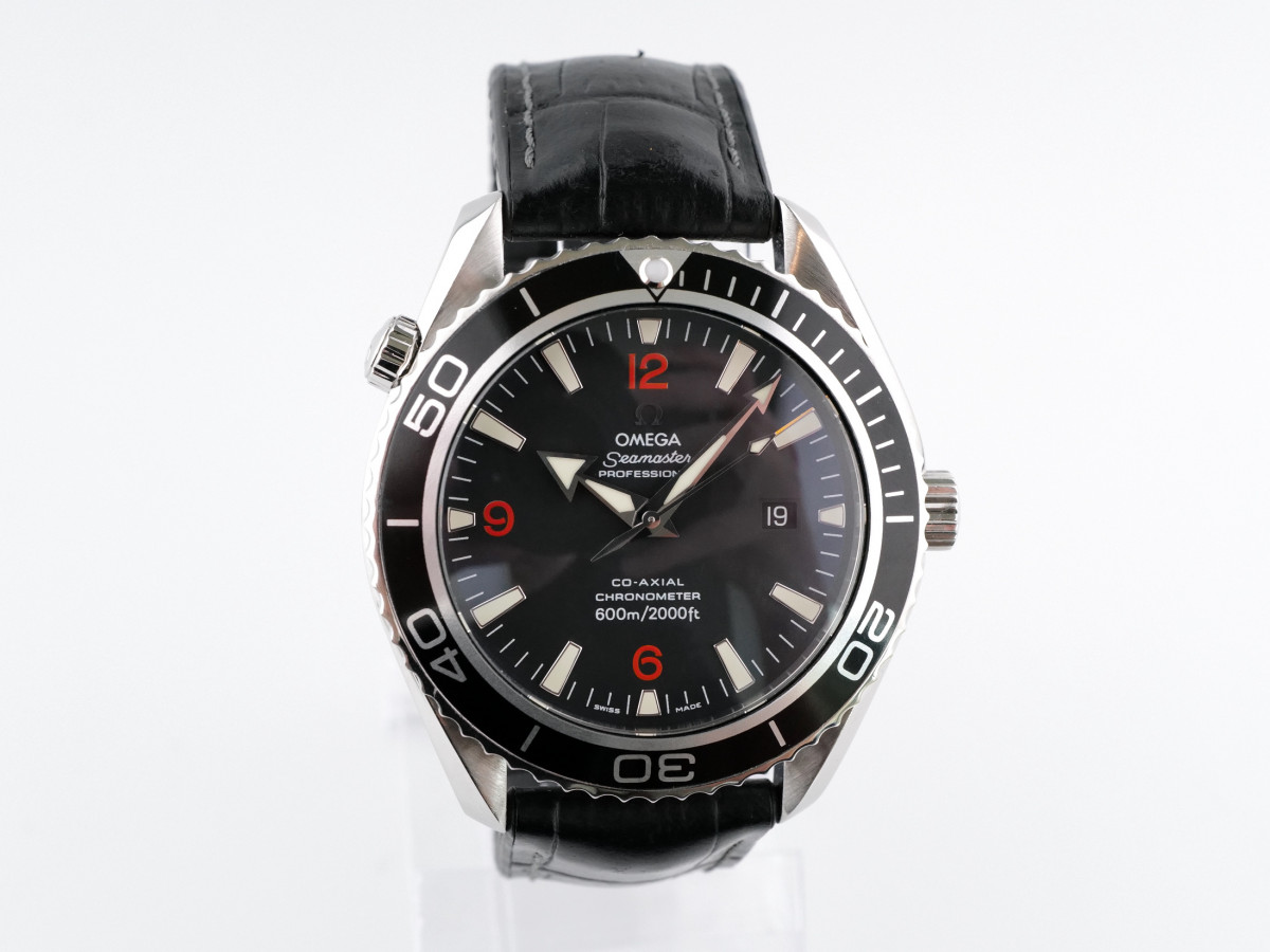 Swiss watch Omega Seamaster Planet Ocean 600M Co-Axial