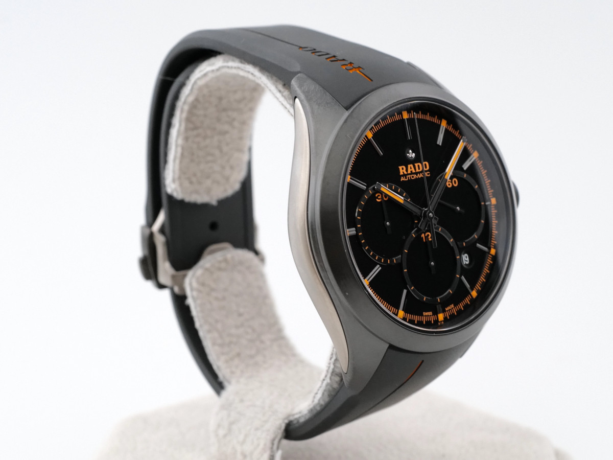 Швейцарський годинник Rado Hyperchrome XXL Chronograph