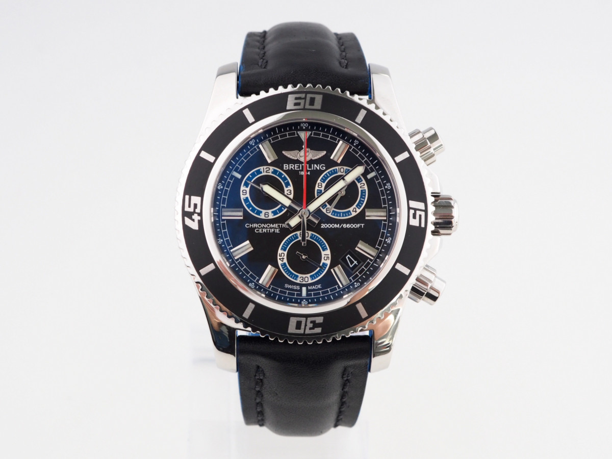 Швейцарские часы Breitling Superocean Chronograph M2000