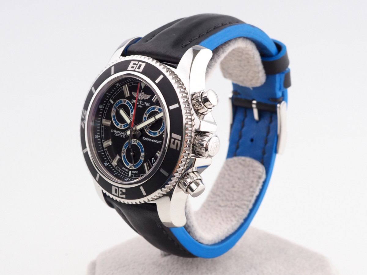 Швейцарские часы Breitling Superocean Chronograph M2000