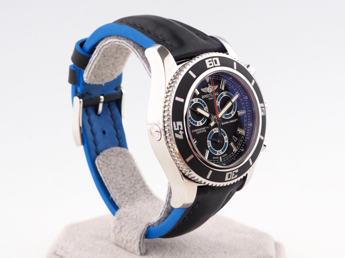 Швейцарские часы Breitling Superocean Chronograph M2000