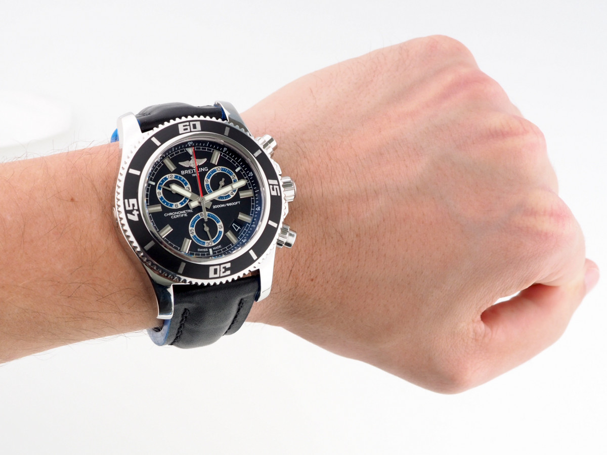 Швейцарские часы Breitling Superocean Chronograph M2000