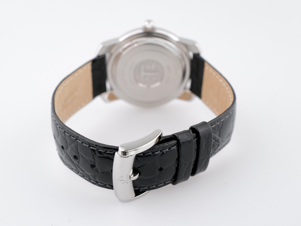 Швейцарские часы Baume & Mercier Capeland