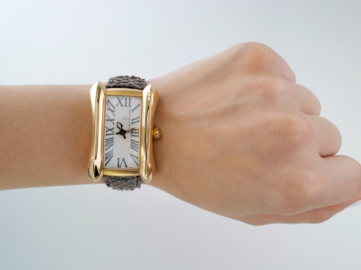 Swiss watch Carl F. Bucherer Alacria Diva