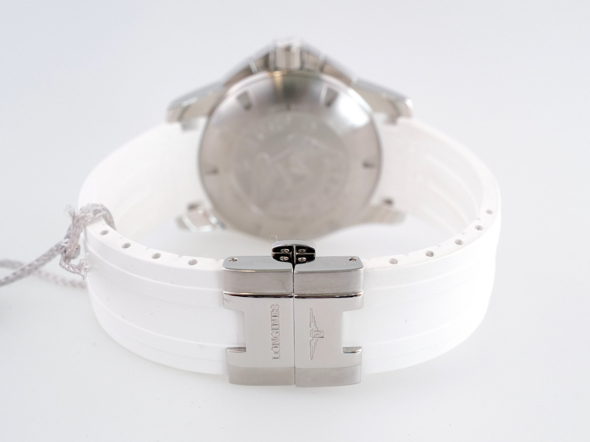 Швейцарские часы Longines Conquest Chronograph