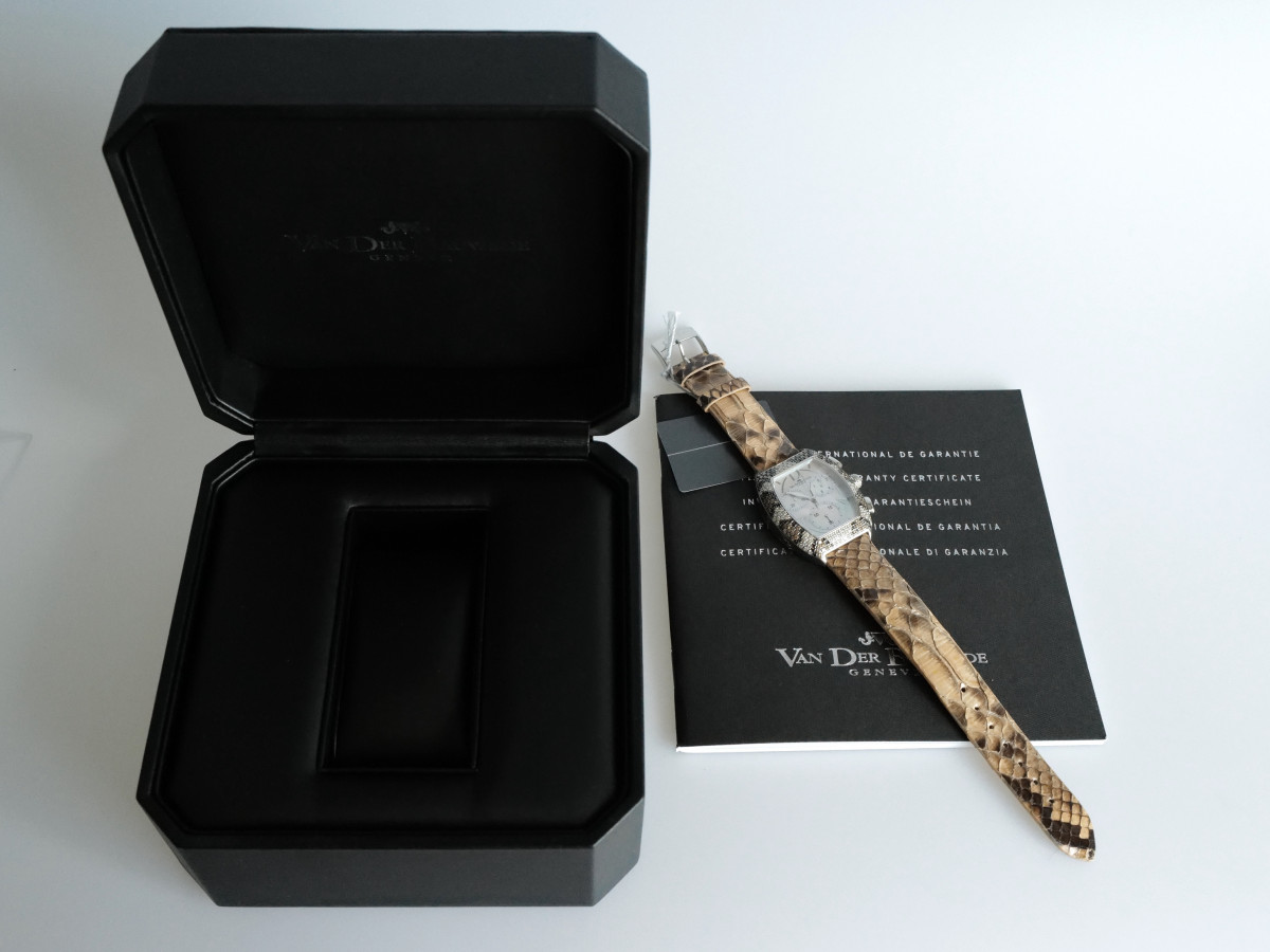 Швейцарський годинник Van Der Bauwede C65 Magnum XS Chrono Snake Diamonds