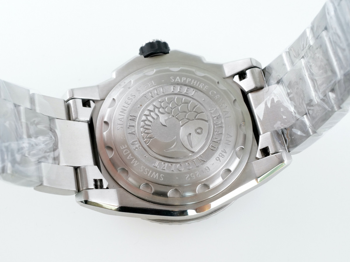 Швейцарские часы Armand Nicolet JS9 GMT Diver