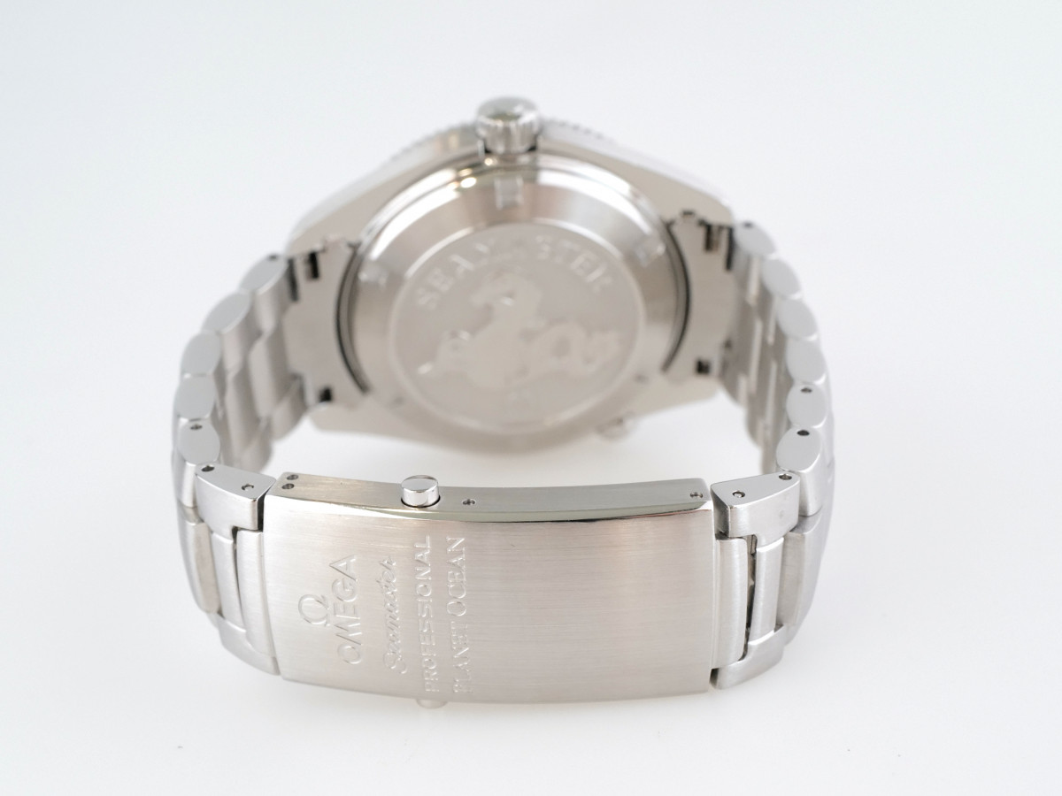 Швейцарские часы Omega Seamaster Planet Ocean 600M