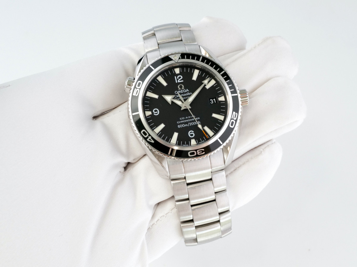 Швейцарские часы Omega Seamaster Planet Ocean 600M