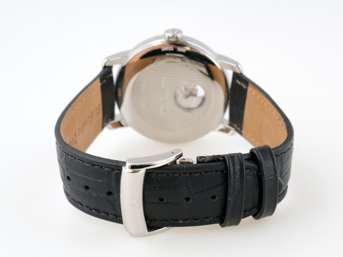 Швейцарський годинник Baume and Mercier Classima Executives