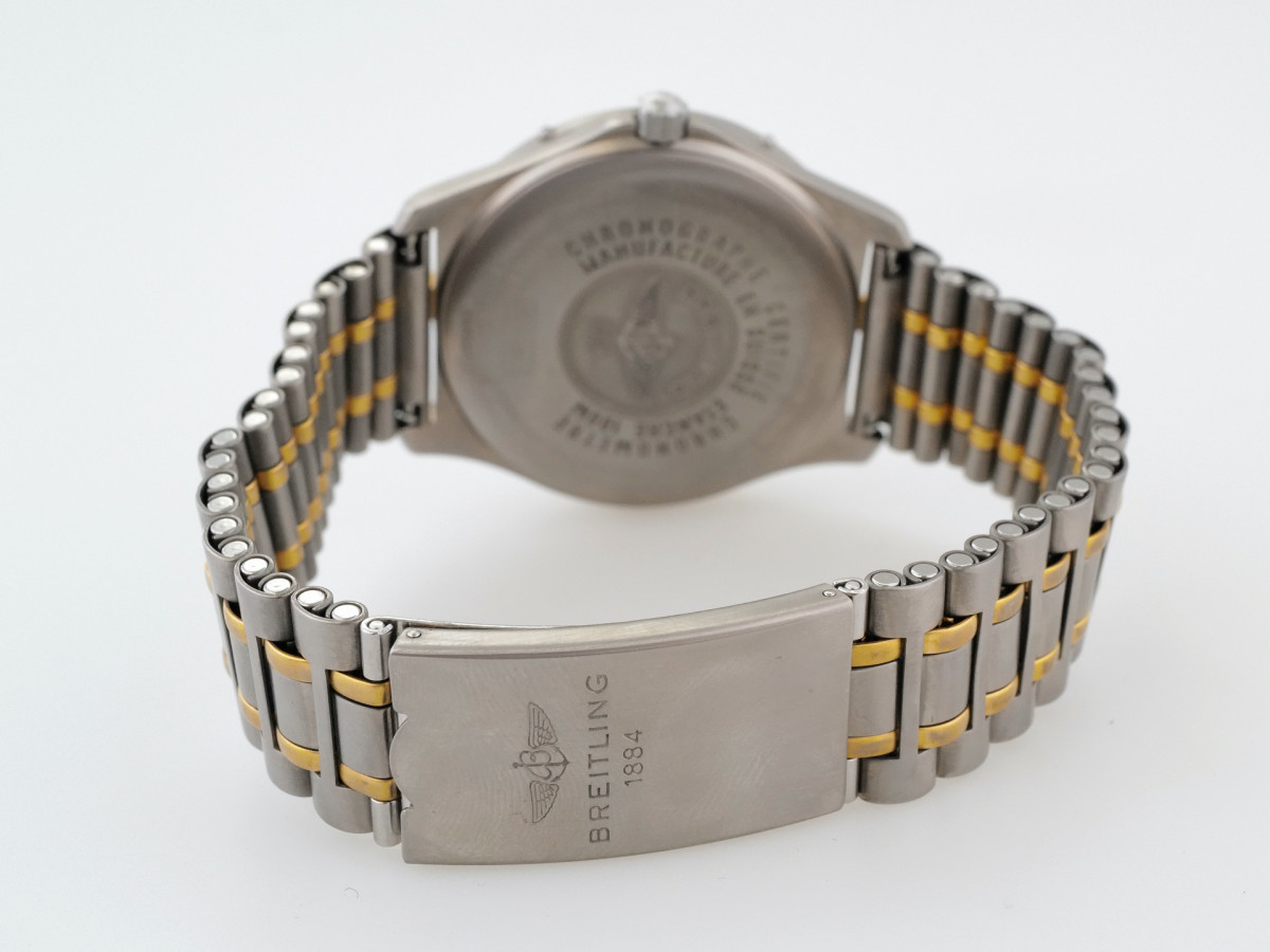 Швейцарський годинник Breitling Aerospace