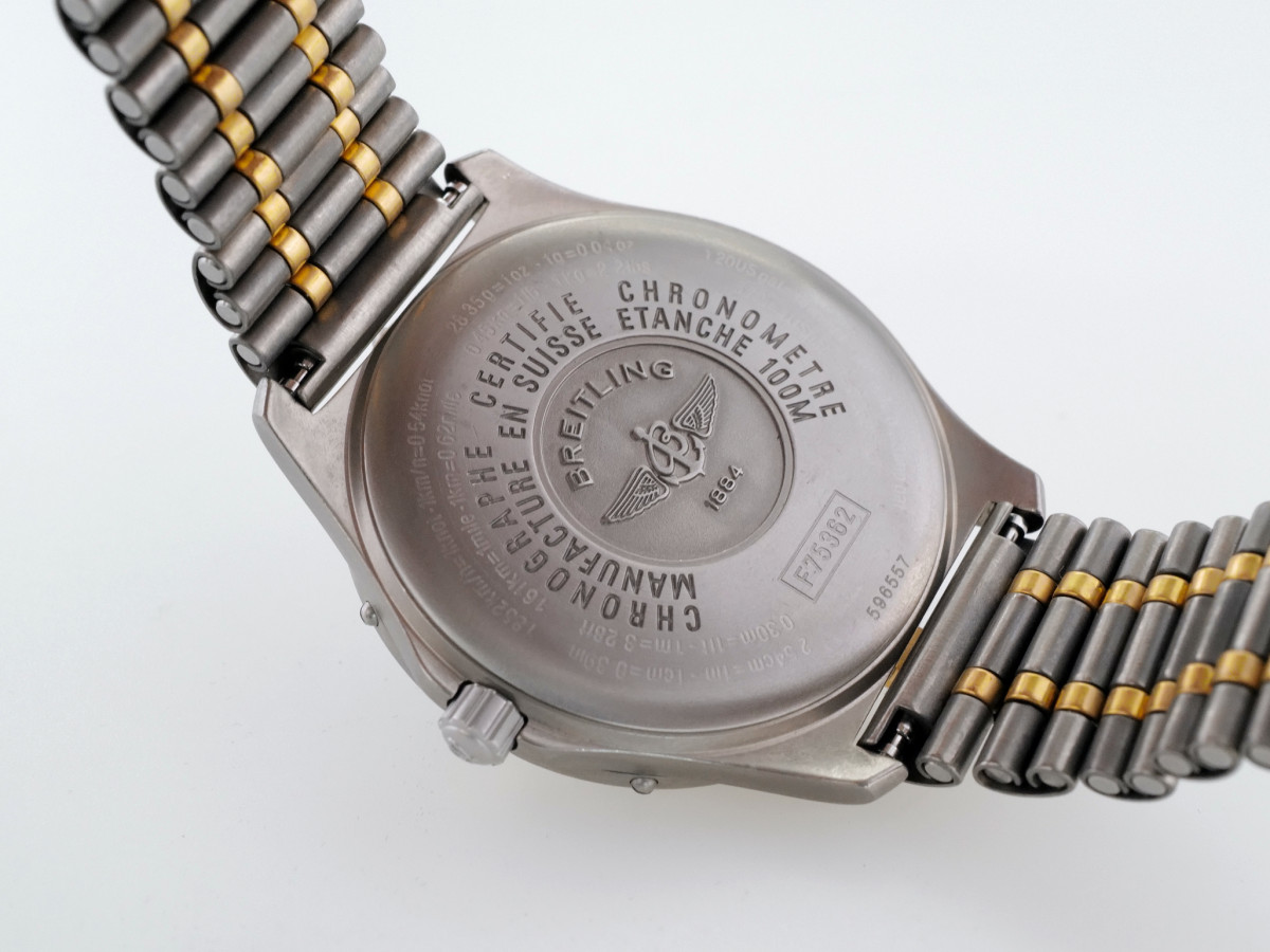 Швейцарський годинник Breitling Aerospace