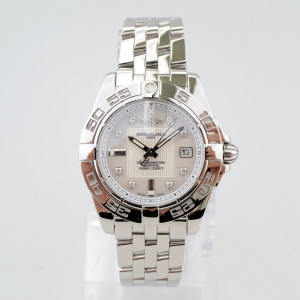 Швейцарський годинник Breitling Galactic 32 Quartz MOP Dial