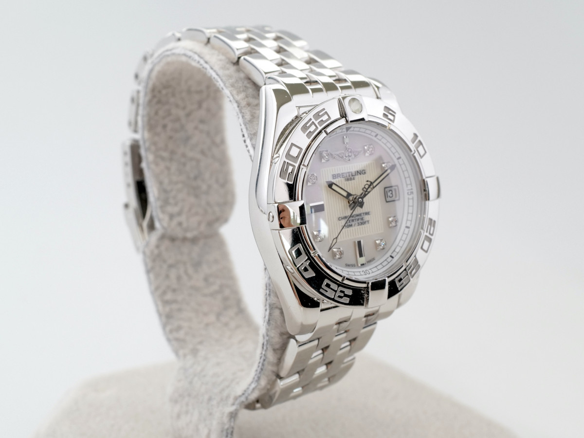 Швейцарський годинник Breitling Galactic 32 Quartz MOP Dial