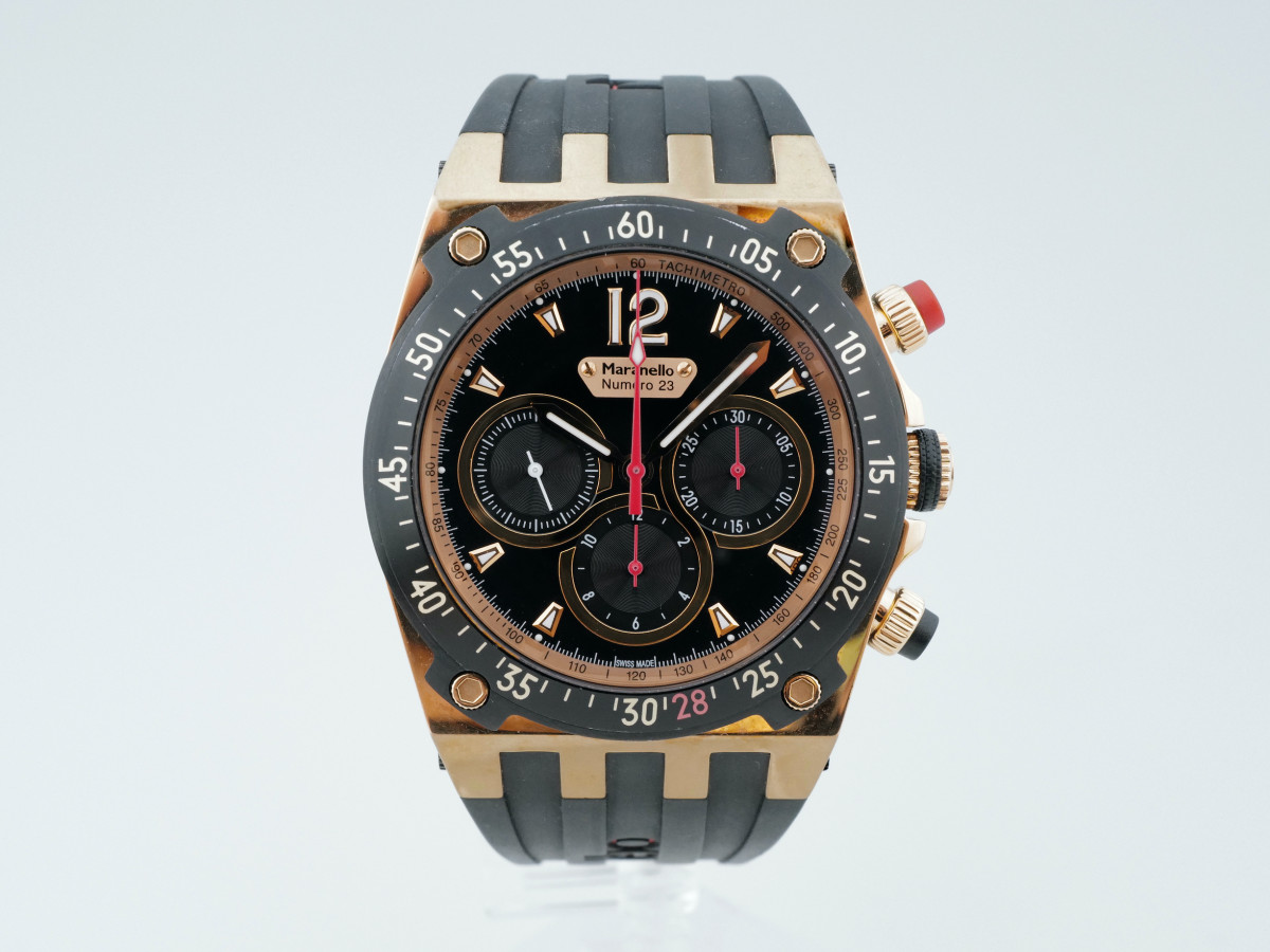 Швейцарские часы Maranello V8 Chronograph 18K Gold
