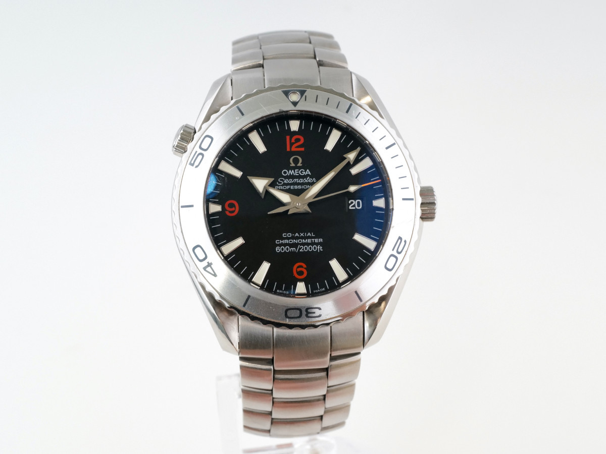 Швейцарские часы Omega Planet Ocean XL